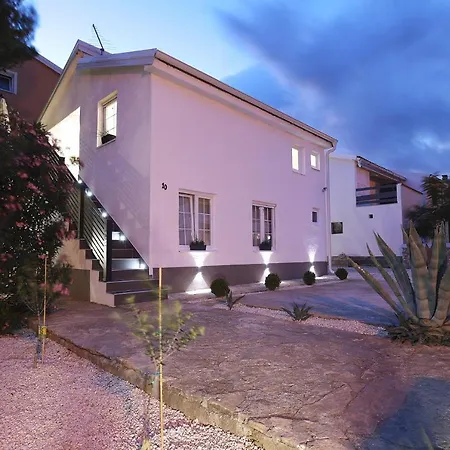Дом отдыха Relax House Casa De Familia Вир