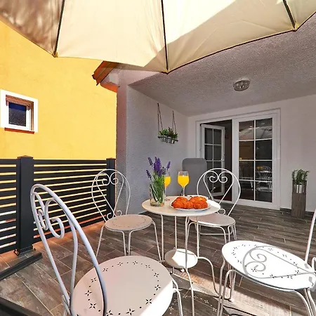 Vakantiehuis Relax House Casa De Familia Vir